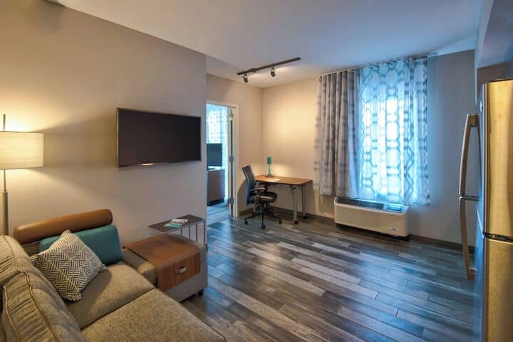 Room 22 of 45