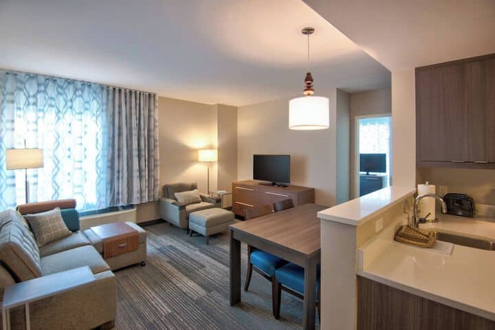 Room 28 of 45