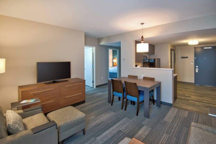 Room 26 of 45